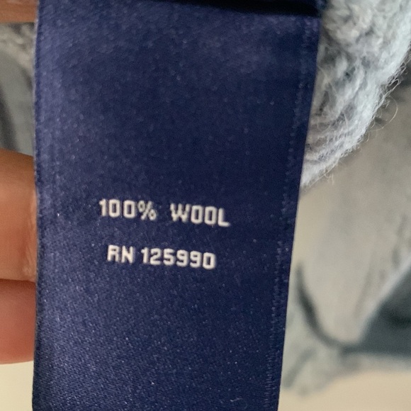 Faconnable wool v neck sweater size L - Picture 7 of 11